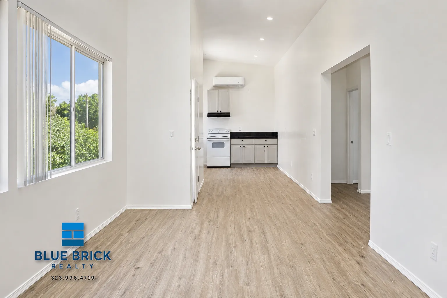 Spacious 3-Bedroom, 3-Bath ADU with A/C, Dishwasher & Laundry Hookups — Photo 2