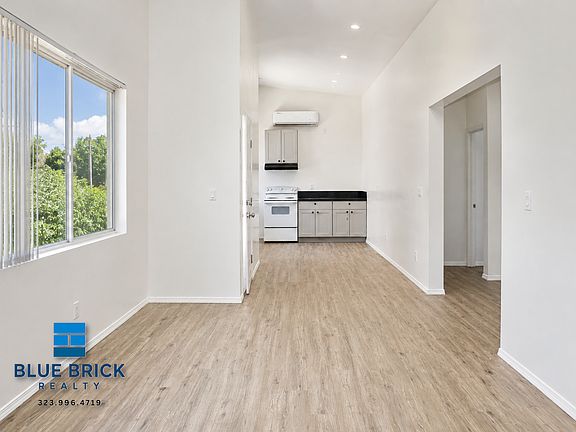 2nd image of 13441 Vanowen St #1