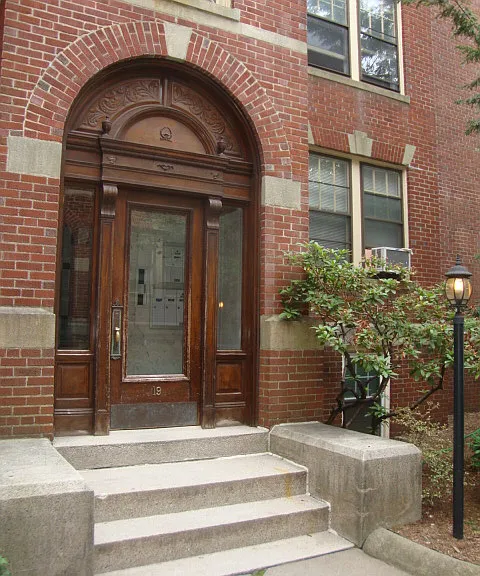 19 Short St #4 — Photo 1