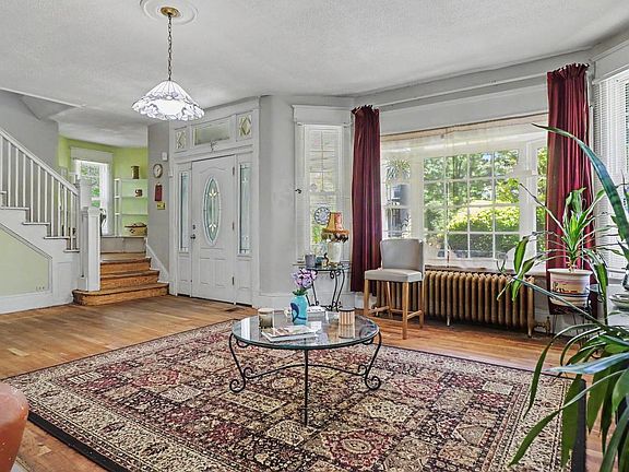 5th image of 6626 1st St NW