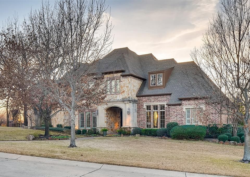 1st image of 540 Round Hollow Ln