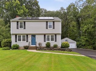 156 Twin Hills Dr, Coventry, CT 06238