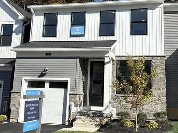 20 Grayson Ln, Downingtown, PA 19335