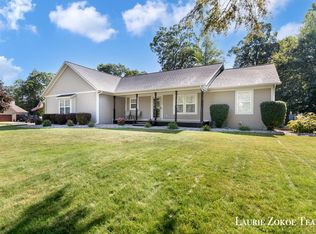 13548 Greenbriar Dr, Grand Haven, MI 49417