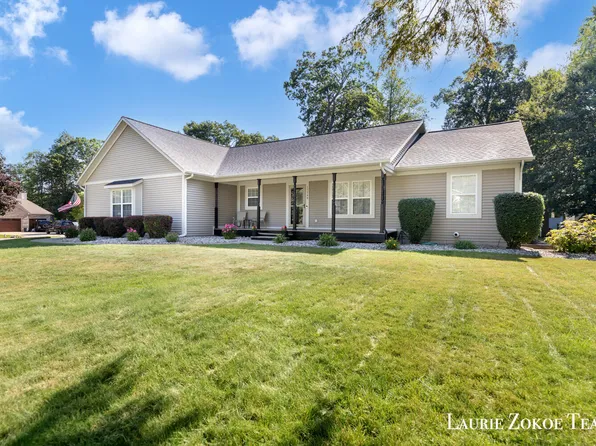 13548 Greenbriar Dr, Grand Haven, MI 49417