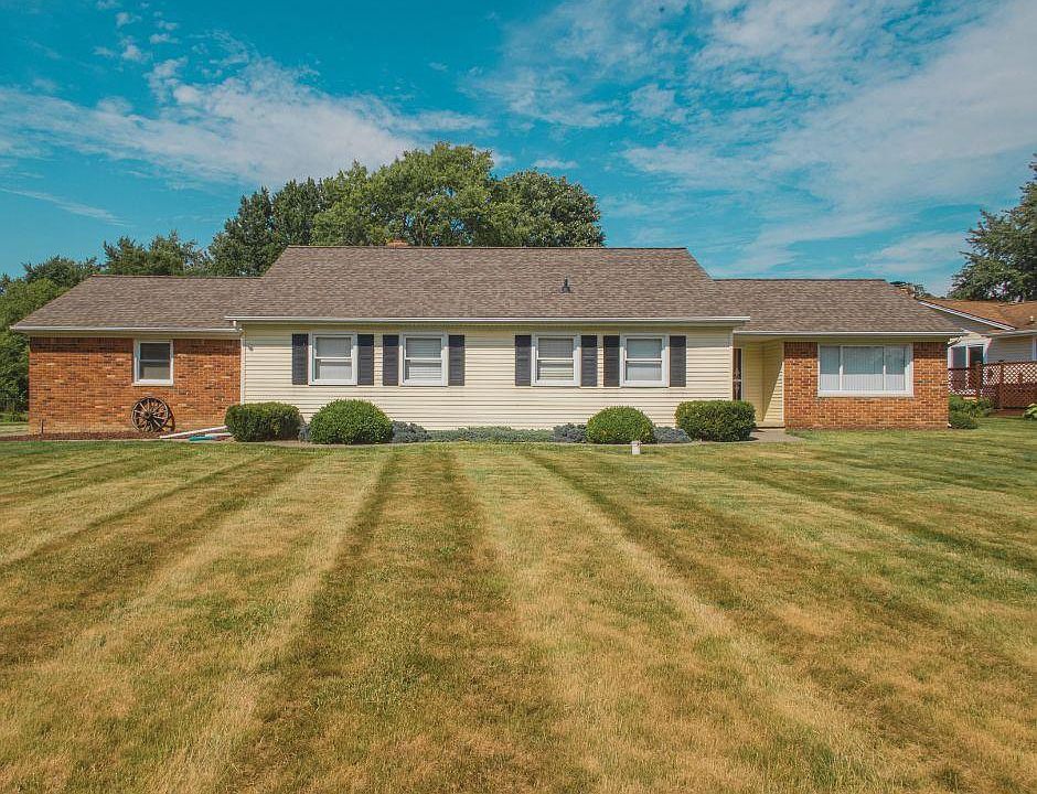 1st image of 1382 Peachwood Dr