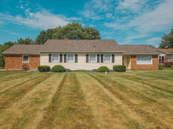 1382 Peachwood Dr, Flint, MI 48507