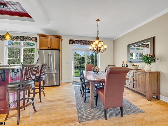 5th image of 16 Hughey Ln
