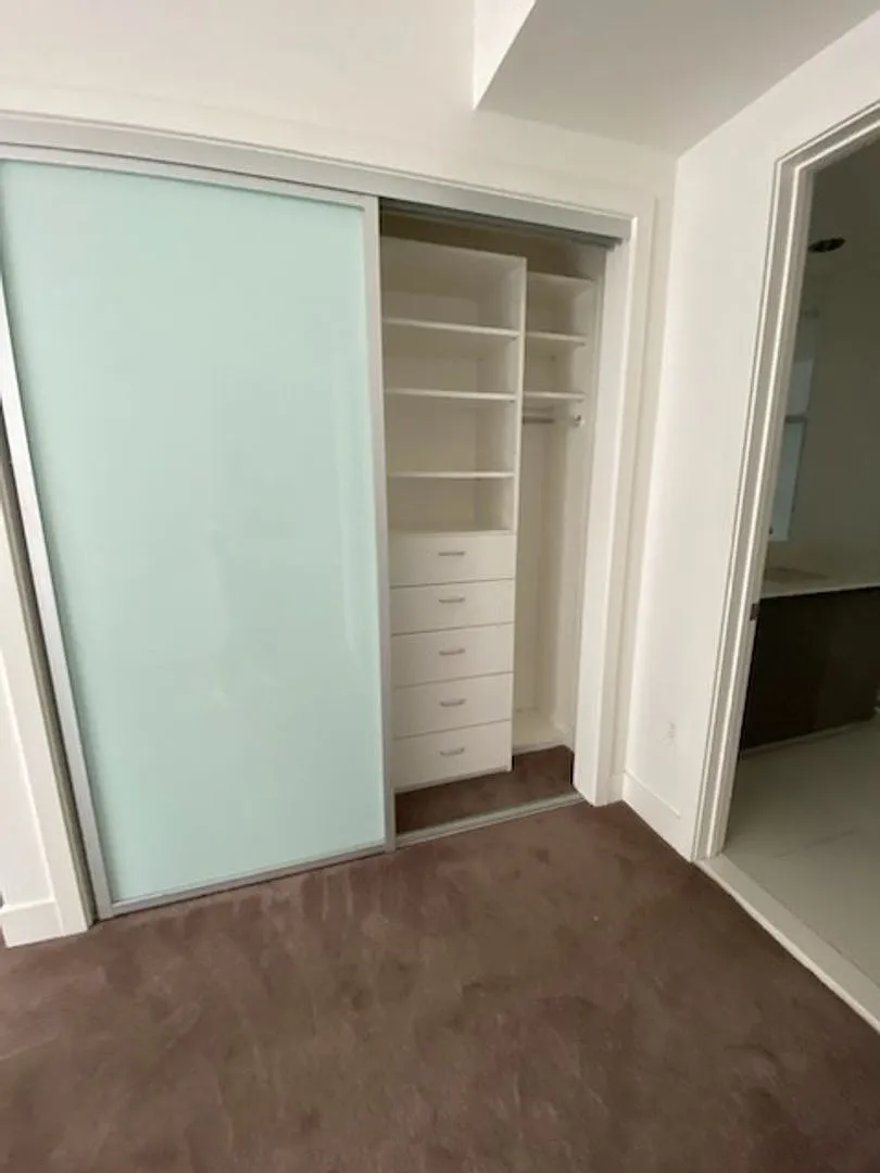 2 Bedroom 2 Bathroom Condo for rent — Photo 4
