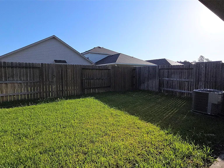 9760 Grosbeak Ln — Photo 9
