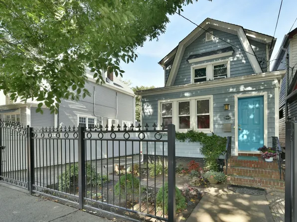 (undisclosed Address), Richmond Hill, NY 11418