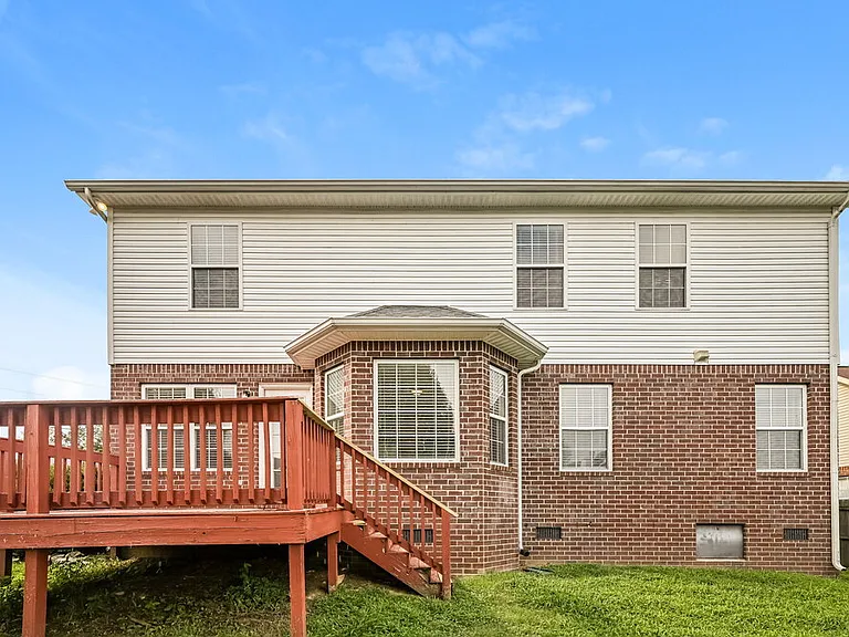 2910 Iona Dr — Photo 17