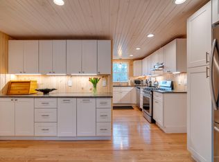 38 Barters Island Rd, Boothbay, ME 04537