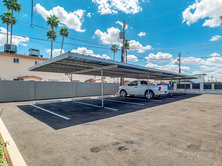 1545 W Colter St — Photo 12