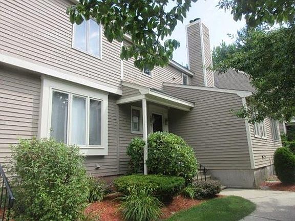 2nd image of 206 Brickett Hill Cir