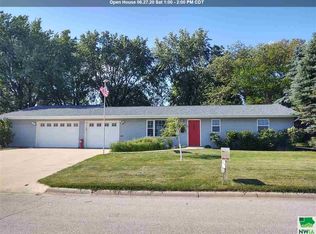 200 Ash St, Cleghorn, IA 51014