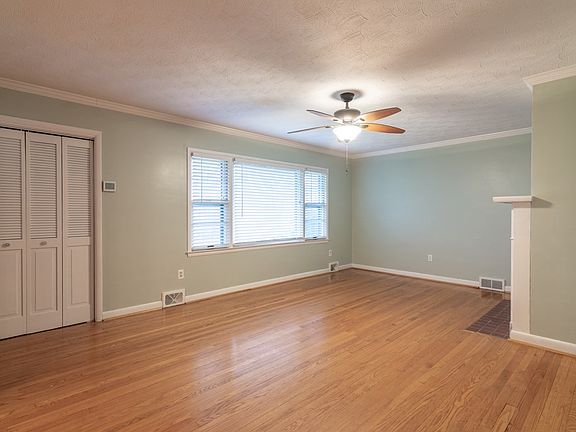 4th image of 1366 Highland Dr