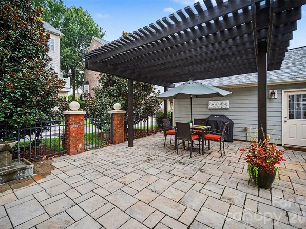438 Magnolia St, Davidson, NC 28036