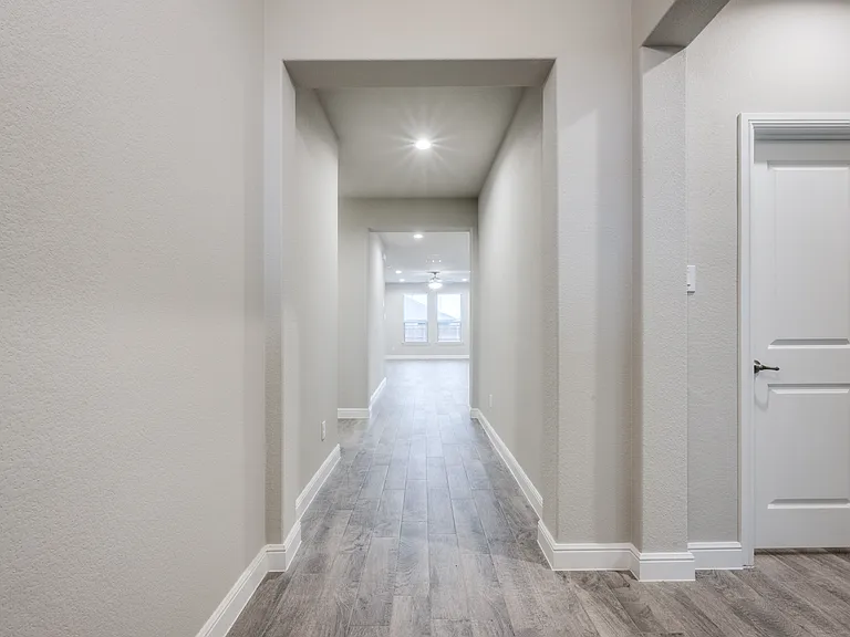 14420 Bootes Dr — Photo 2
