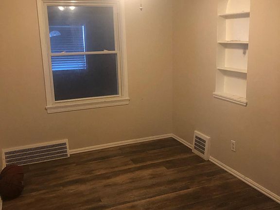 4th image of 271 E 250th St