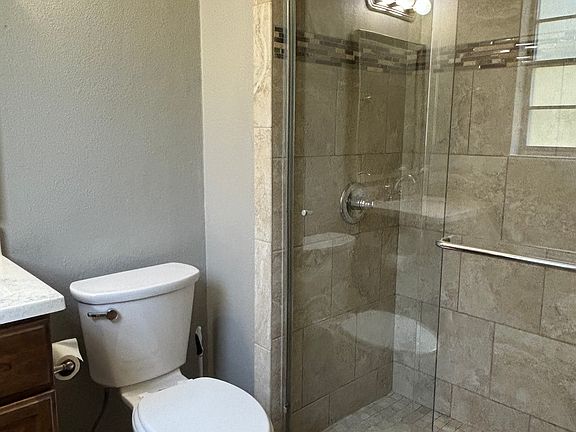 5th image of 4109 Lotus St
