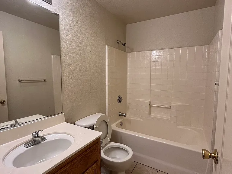 3598 Iron Canyon Cir — Photo 32