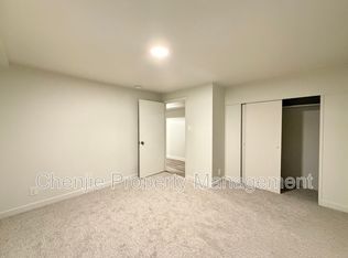 9828 74th St NW #BASEMENT, Edmonton, AB T6A2X5