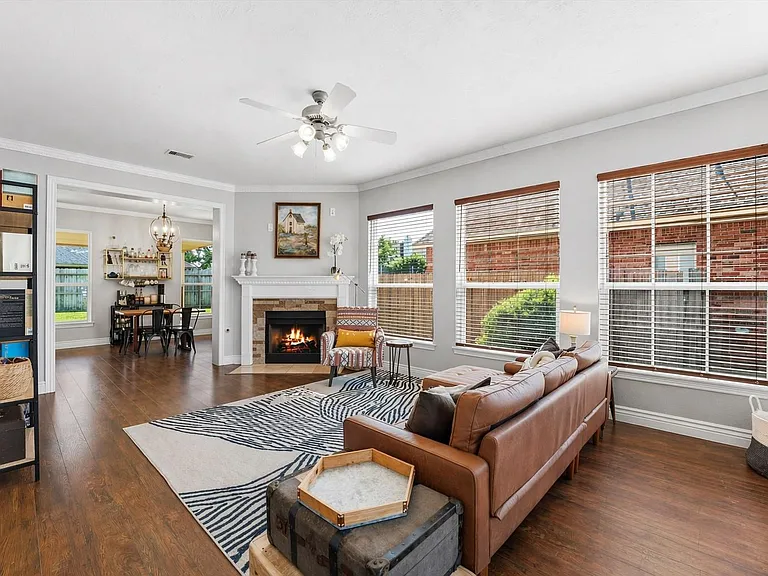 6215 Lake Chase Ct — Photo 4