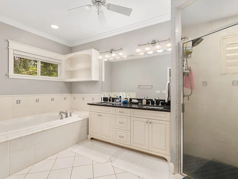 3773 SW 21st Dr — Photo 24