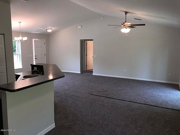 4th image of 28 Bahia Court Trak