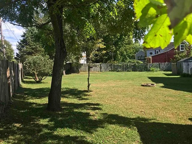 138 King Ave — Photo 2