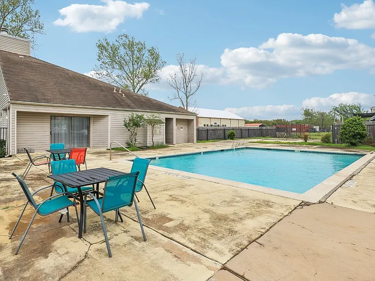 Golden Village Townhomes — Photo 44
