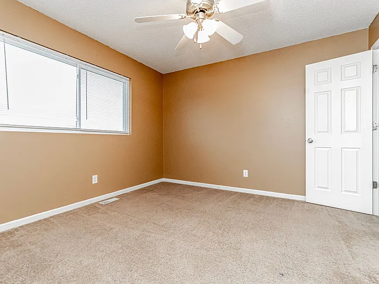 825 Whitetail Ct — Photo 23