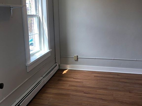 3rd image of 6 William St APT 2