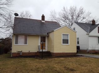 15720 Fernway Dr, Maple Heights, OH 44137