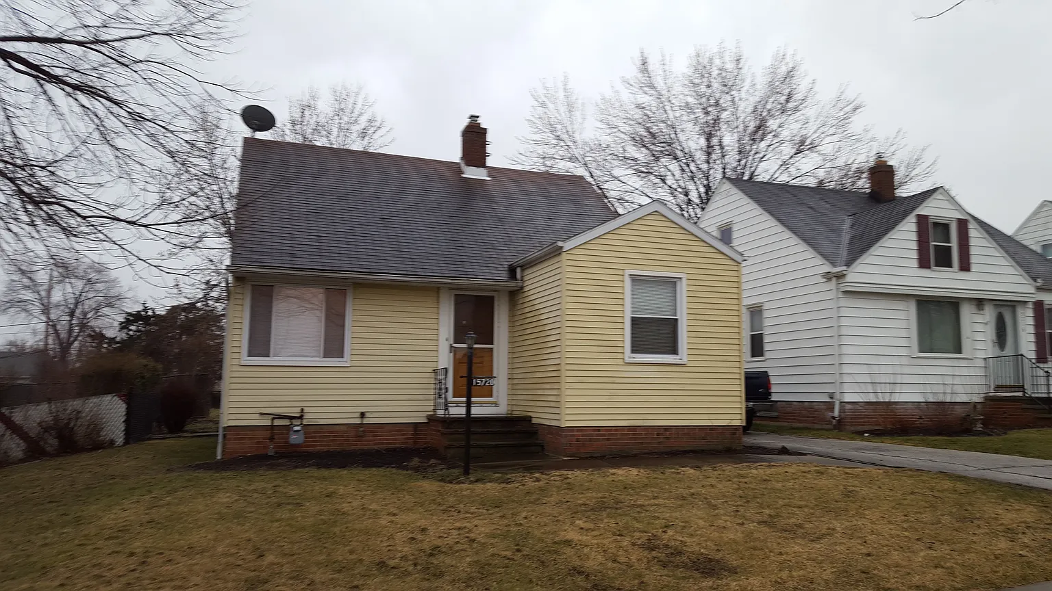 15720 Fernway Dr photo 1