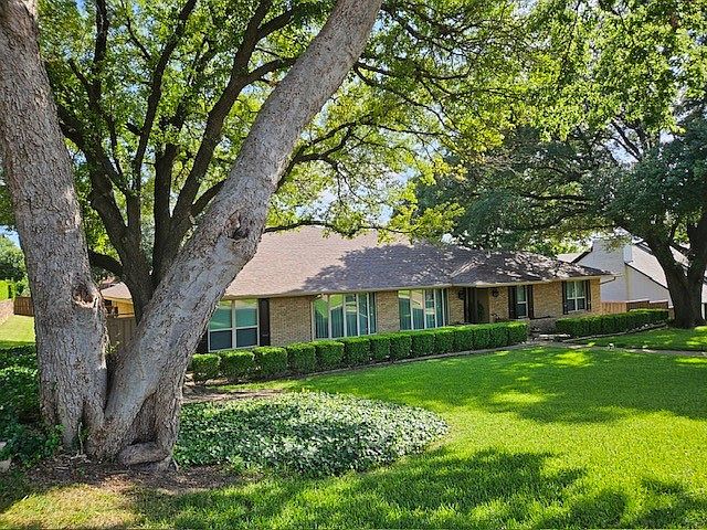 1st image of 205 Meadowdale Dr