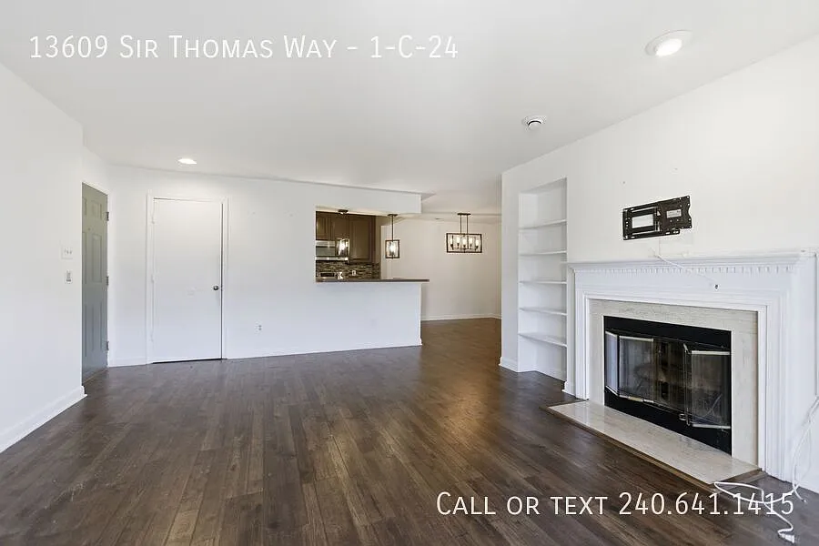 Building Photo - 13609 Sir Thomas Way #1-C-24