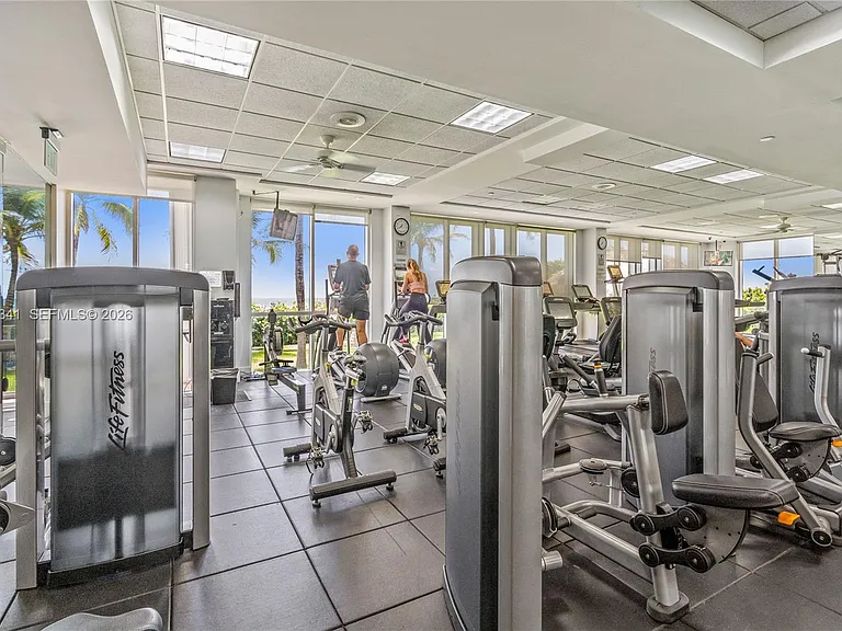 16500 Collins Ave #652 — Photo 9