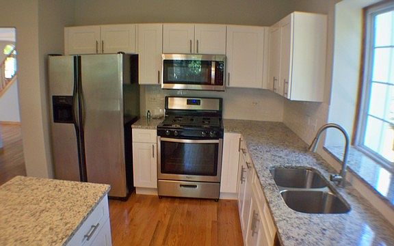 4th image of 1400 Halifax Dr