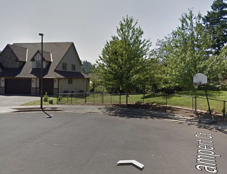 2nd image of 11050 SE Lampert Ct