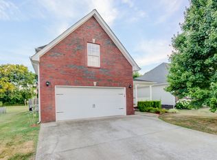 1370 Bruceton Dr, Clarksville, TN 37042