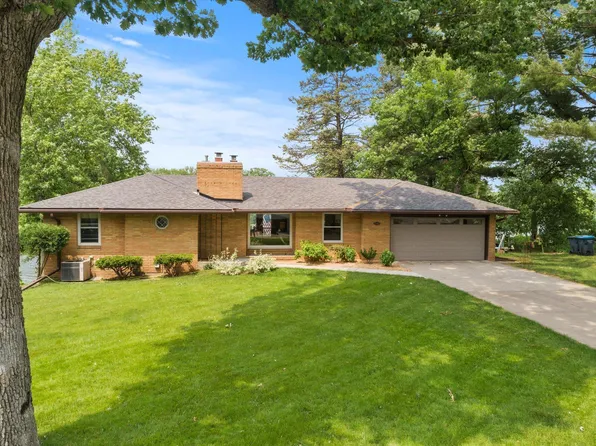 2587 Poplar Ave, North Saint Paul, MN 55109