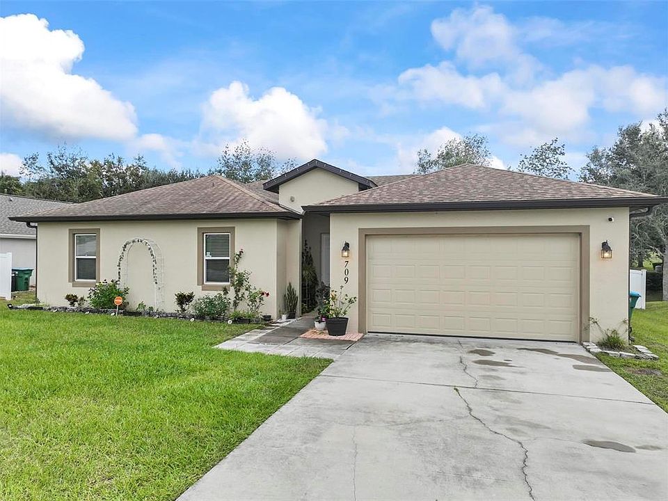 1st image of 709 Armadillo Dr