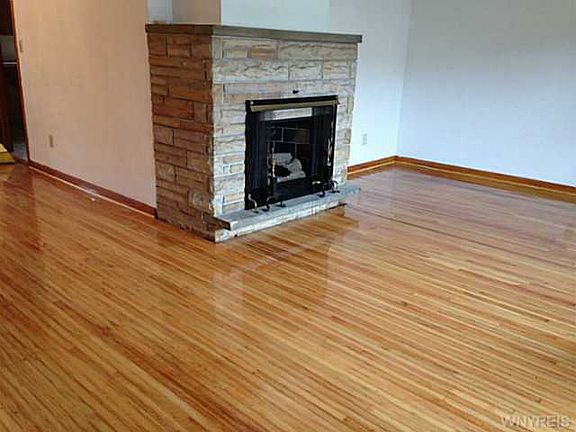 4th image of 170 Frontenac Ave