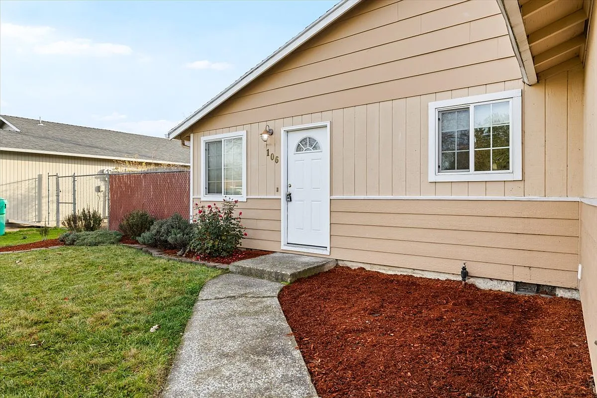 589, ID # 106 North Buchanan Avenue - 1 — Photo 4