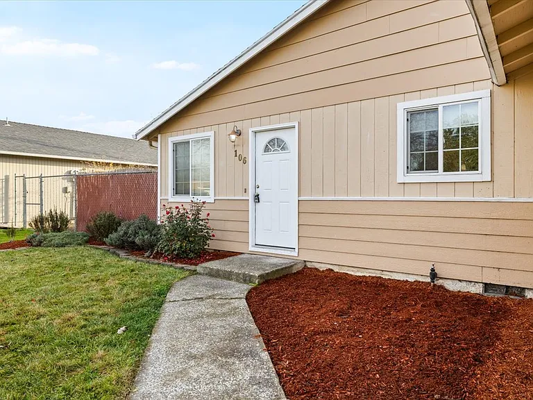 106 N Buchanan Ave — Photo 4