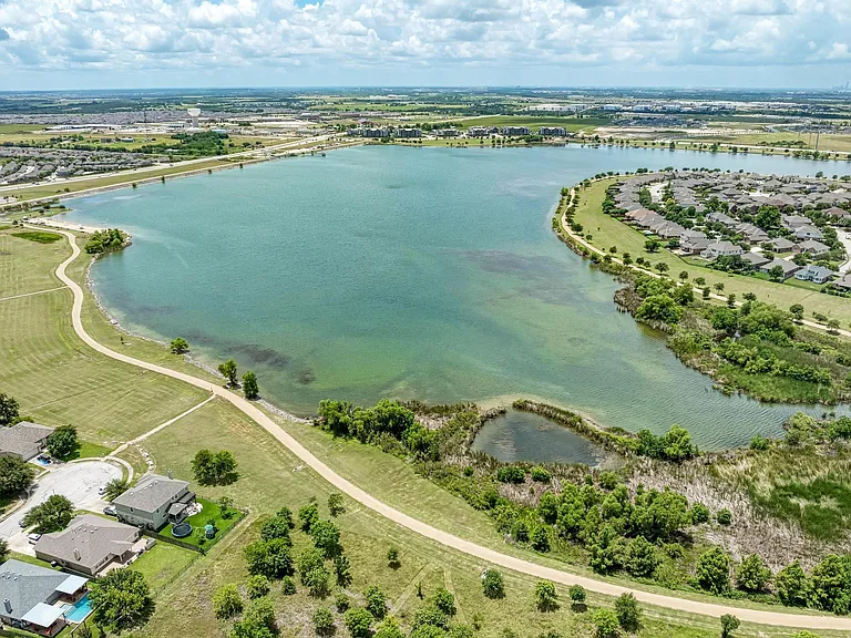 18308 Shallow Pool Dr — Photo 38