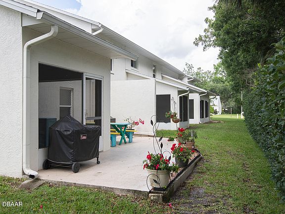 5th image of 313 Windhaven Ln #313