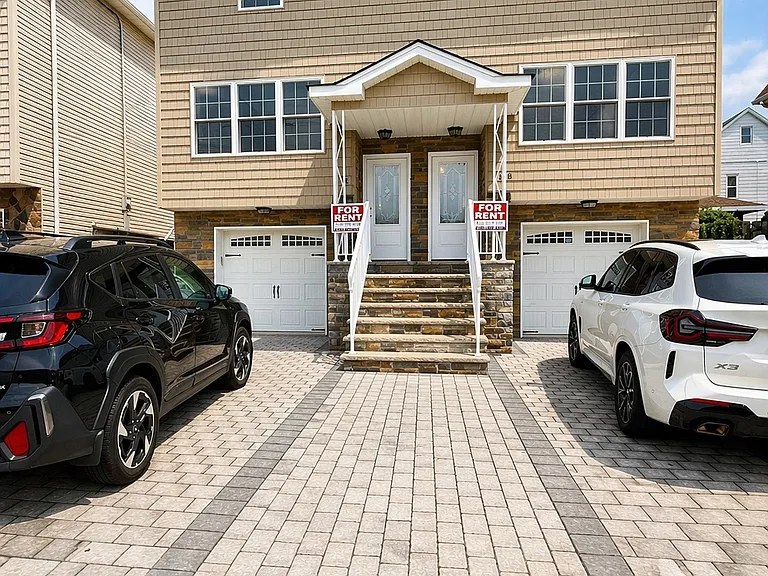 370 Semel Ave #A — Photo 3